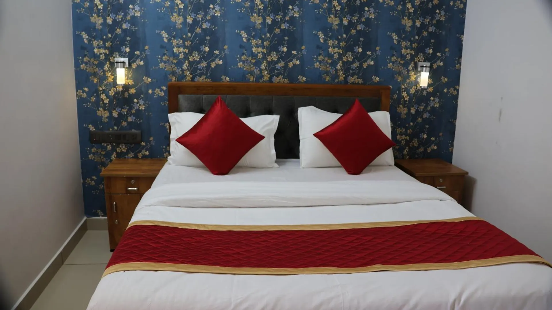 Strawberry Hills Resort Munnar 0*,